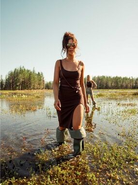 TRIBE KELLEY Ribbed Brown Tank Midi Dress with Side Slit